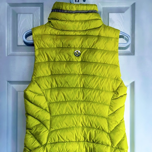 Lululemon Downtown Vest - Split Pea - Picture 8 of 10